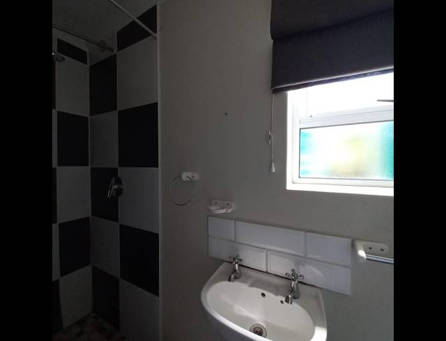 1 BEDROOM PROPERTY TO RENT IN OATLANDS